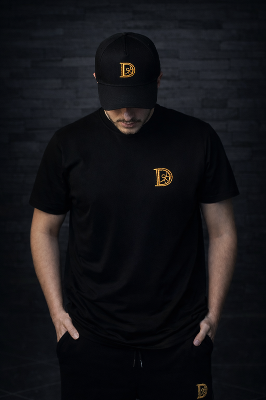 DOMYNUS Core Tee – Black